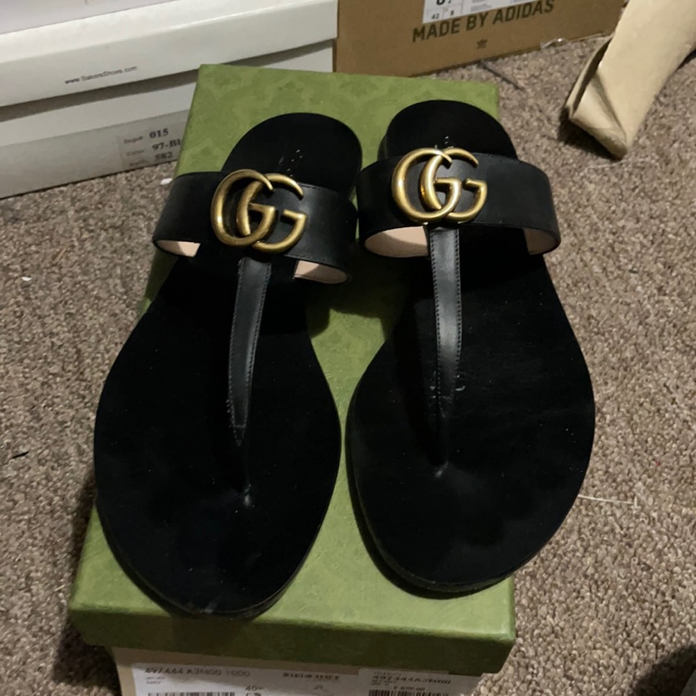 Gucci sandals